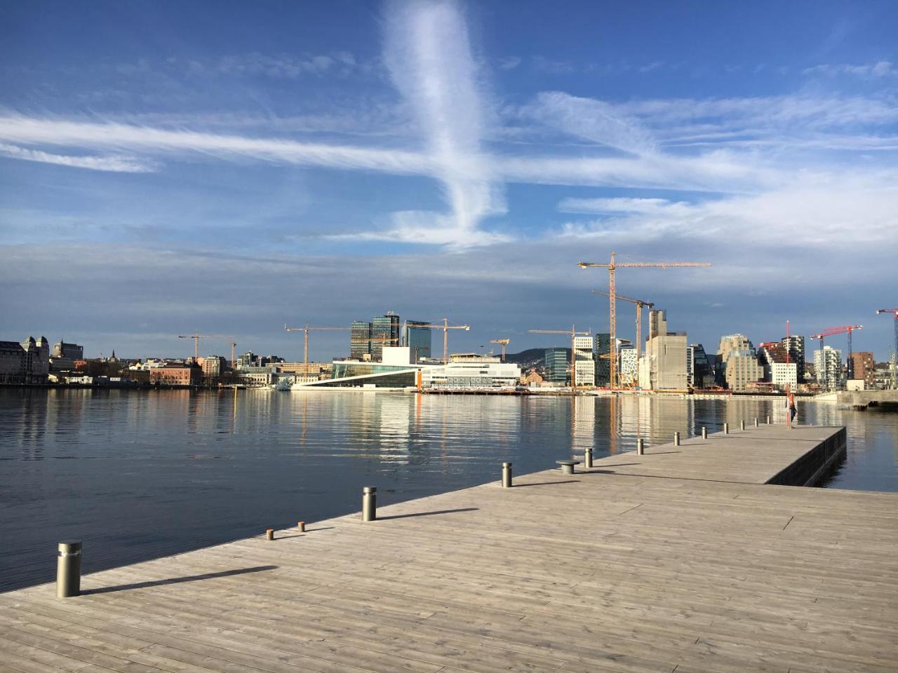 City Center Oslo- Venice Apartment Sea Side Three-Bedrooms And Two Toilettes ภายนอก รูปภาพ